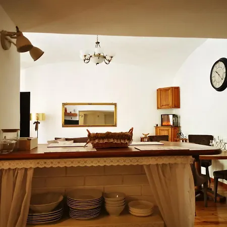 Oldtown Shelter With Free Private Parking Apartman *