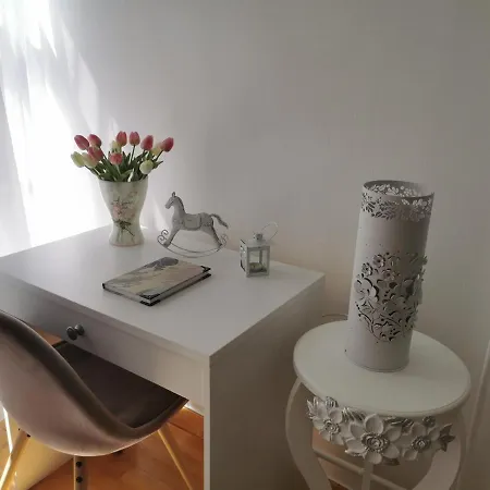 Oldtown Shelter With Free Private Parking Apartment *